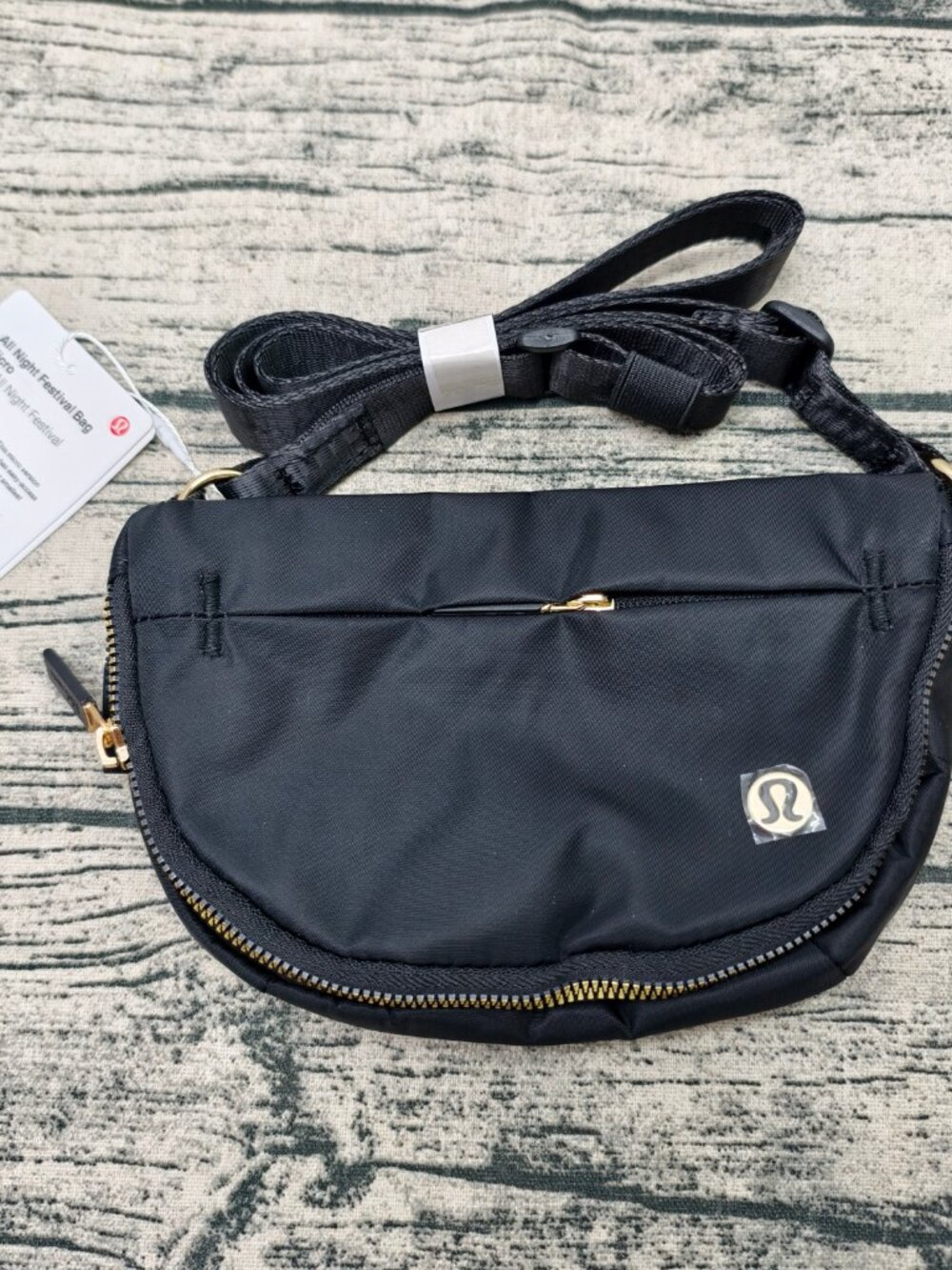 Lululemon - All Night Festival Bag - Micro 2L - Black/Gold - Picture 1 of 6